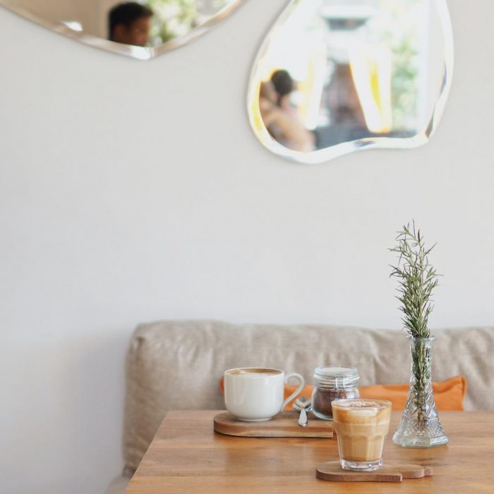 biberiye, ayna, kahve, cold brew, fincan, kafe, ara öğün