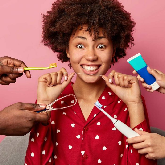 ağız ve diş sağlığı, diş temizliği, kadın, pembe