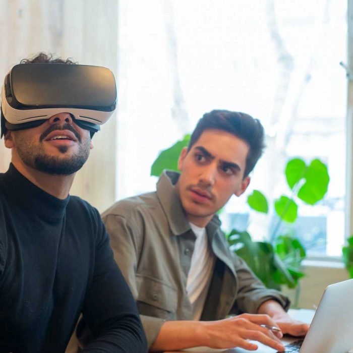 VR teknolojisi, sanal gerçeklik, virtual reality, terapist, diyetisyen, danışan