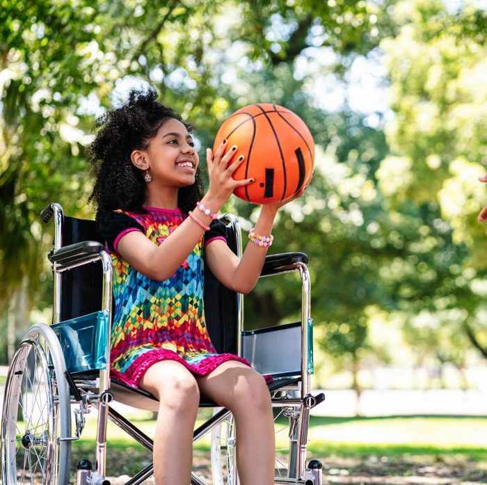 sma, kız, tekerlekli sandalye, sosyalleşme, dizabilite, engelli